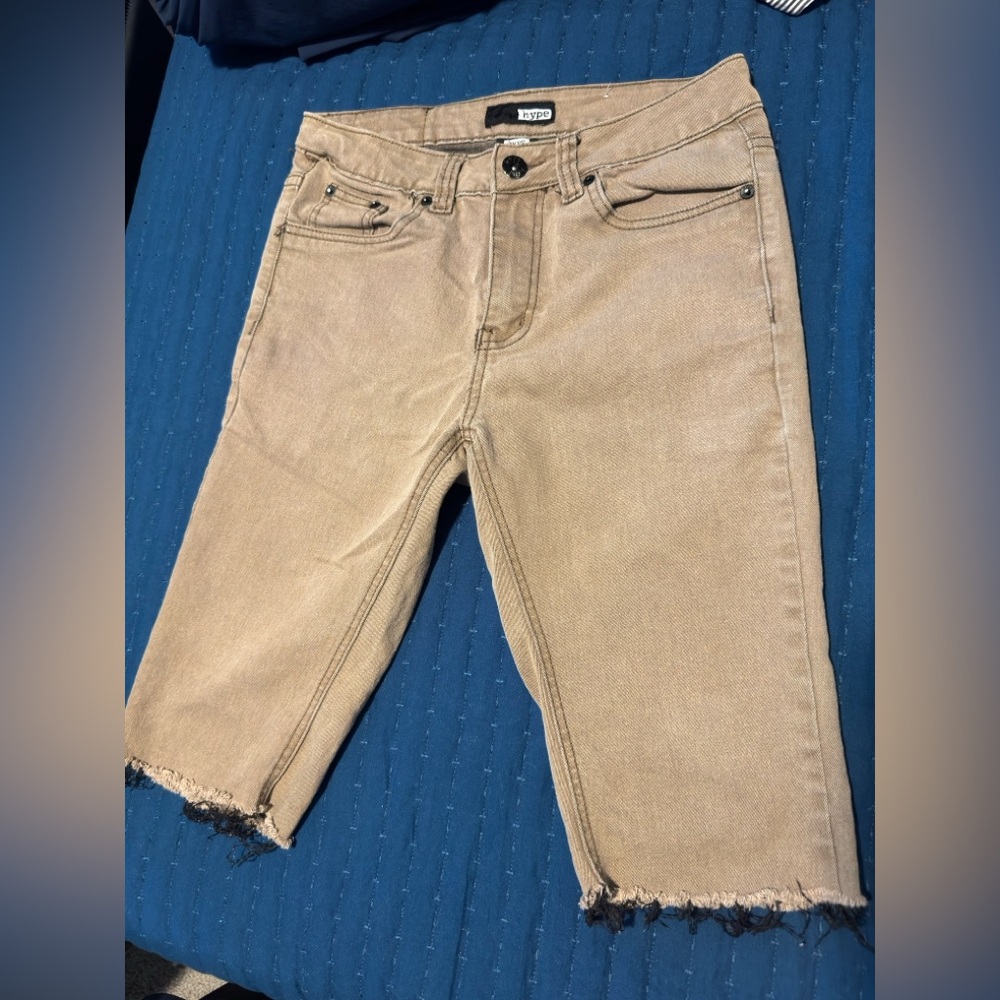 Hype Tan Ankle Cropped Jeans with Raw Hem